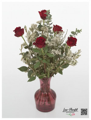 Long-stemmed bouquet with red roses, gypsophila and eucalyptus