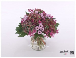 Bouquet with hydrangeas, santini and gypsophila