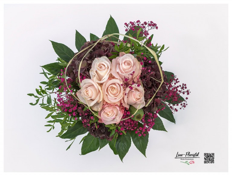 Roses, hydrangeas, gypsophila and poppies in detail