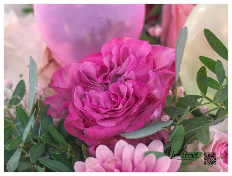 Ecuador Rose Hearts in a birthday bouquet