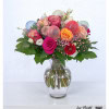 Colorful roses, colorful balloons - This artfully arranged birthday bouquet combines bright flowers and shimmering balloons to create a cheerful and elegant highlight.