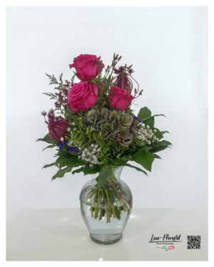 bouquet with pink roses