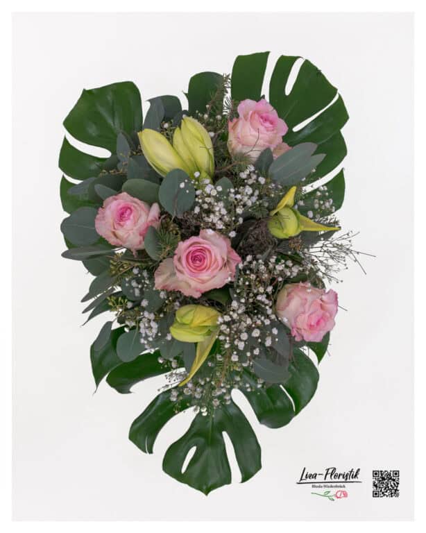 Delicate bouquet in shades of pink and cream with lush greenery and fine white accents, loosely and elegantly arranged - Bouquet with amaryllis