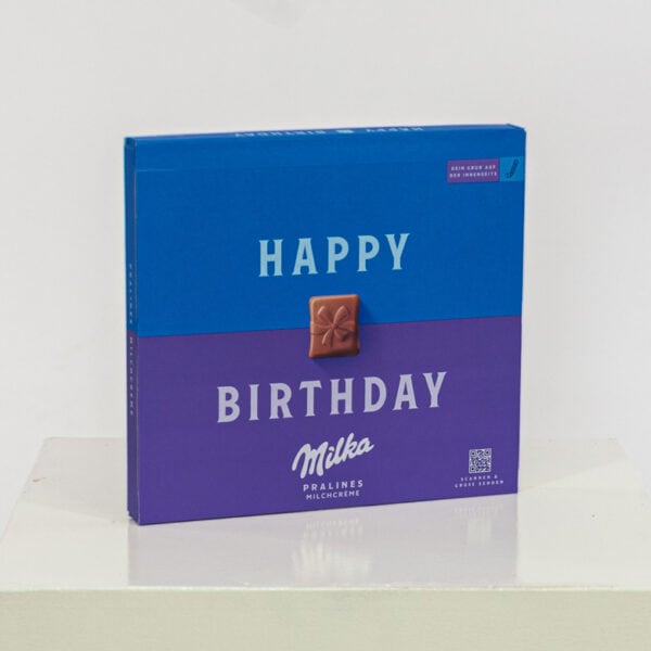 A birthday without chocolate? Never. Milka Happy Birthday Pralinés with smooth milk crème – the perfect sweet addition to your birthday bouquet.