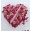 Heart arrangement for birthday – large premium roses in antique rose and small polyantha roses in pink and hot pink, densely arranged without gaps, pure without fillers